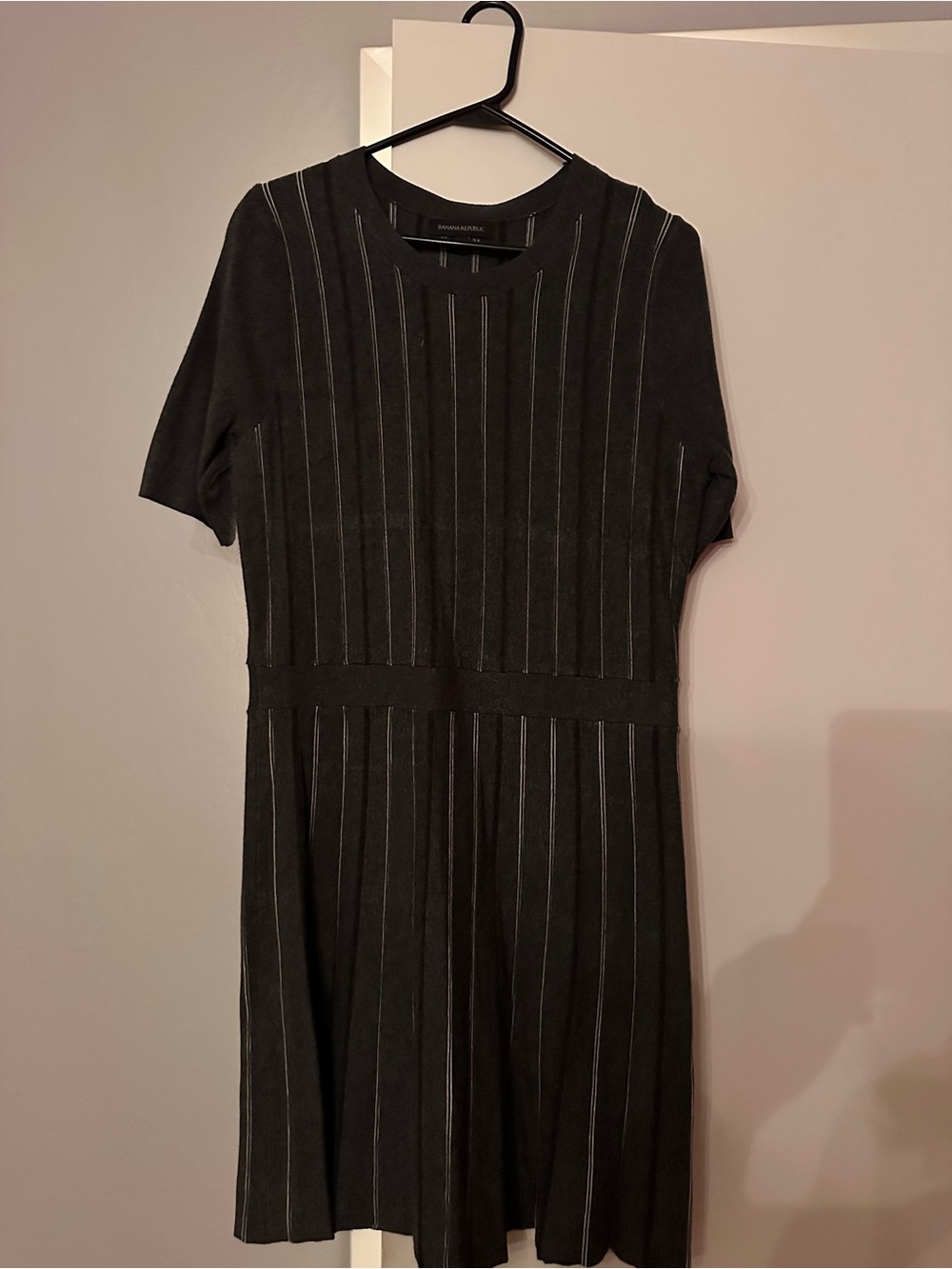 Banana Republic Women’s Short Sleeve Knit Dress